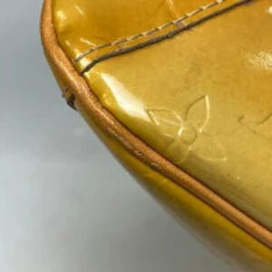 Louis Vuitton Street Monogram Enamel Shoulder Beige Vernis Thompson Bag